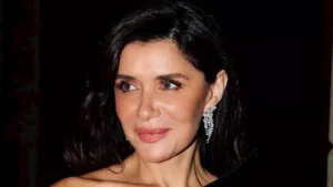 بفستان أسود أنيق.. غادة عادل تخطف الأنظار في أحدث ظهور والجمهور: "وحشتينا"