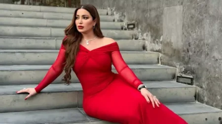 "فستان أحمر طويل".. 15 صورة لـ نسرين طافش في أحدث ظهور