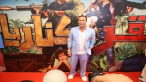 محمد إمام يحتفل بنجاح فيلم صقر وكناريا وينشر إيراداته في يومين