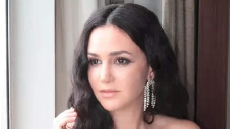 صور| ركين سعد تتألق بفستان بني لامع في جلسة تصوير جديدة عبر إنستجرام صور| ركين سعد تتألق بفستان بني لامع في جلسة تصوير جديدة عبر إنستجرام