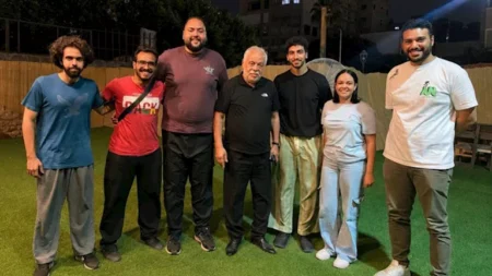بعد أزمة إيقاف المسرحية.. فريق مسرح جامعة العاصمة يصدر بيانا توضيحيا واعتذار