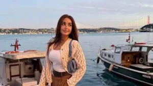 بينهن هنا الزاهد وكارولين عزمي.. 25 صورة لنجمات الفن أمام البحر بملابس صيفية