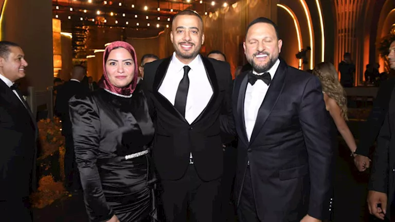 بالحجاب.. أول ظهور لزوجة الفنان عصام السقا – صورة بالحجاب.. أول ظهور لزوجة الفنان عصام السقا - صورة
