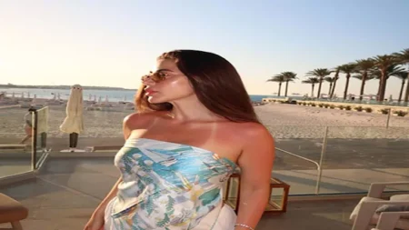 يارا السكري تجمع بين الأناقة والبساطة في ظهور صيفي جديد يارا السكري تجمع بين الأناقة والبساطة في ظهور صيفي جديد