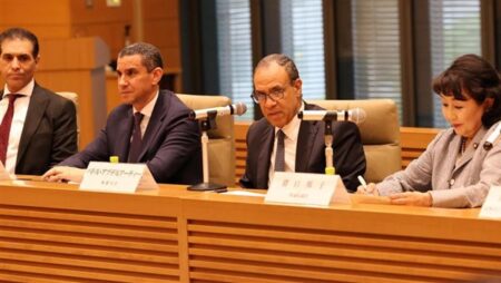 وزير الخارجية يلتقي بأعضاء مجلسي النواب والمستشارين اليابانيين