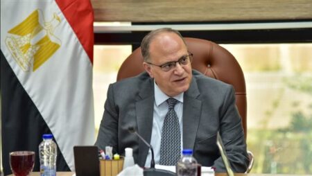 «هيئة الدواء» تبحث مع «إينوفاشين» توطين صناعة المواد الخام الدوائية ونقل التكنولوجيا