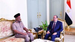صورة استقبال الرئيس السيسي وزير الدفاع والإنتاج الحربي