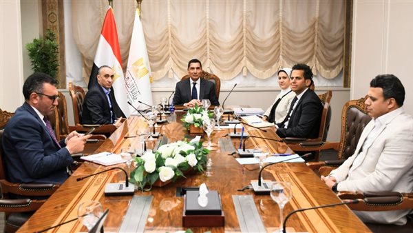وزير الرياضة يتابع جاهزية الشركات الطبية المسؤولة عن تطبيق الكود الطبي وزير الرياضة يتابع جاهزية الشركات الطبية المسؤولة عن تطبيق الكود الطبي