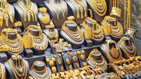 استقرار حذر، سعر جرام الذهب صباح اليوم الإثنين 15 يونيو 2026