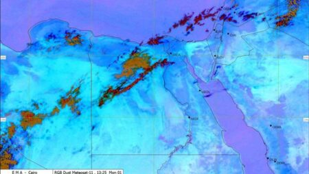 صور الأقمار الصناعية تشير الى استمرار الأجواء الحارة على أغلب الأنحاء