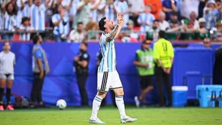 كأس العالم 2026.. بهدف ميسي الأرجنتين تتقدم على الجزائر بالشوط الأول