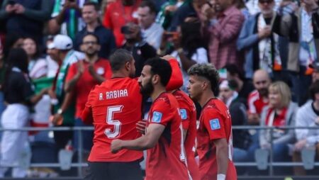 وزير الرياضة يهنئ المنتخب المصري بعد التأهل التاريخي