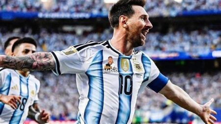 الإعلام الأرجنتيني يتسبب في صدمة داخل منتخب راقصي التانجو بعد إعلان وفاة والد ميسي