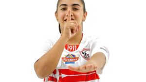 الزمالك يتعاقد مع مريم ربيع قائدة إنبي لمدة موسمين