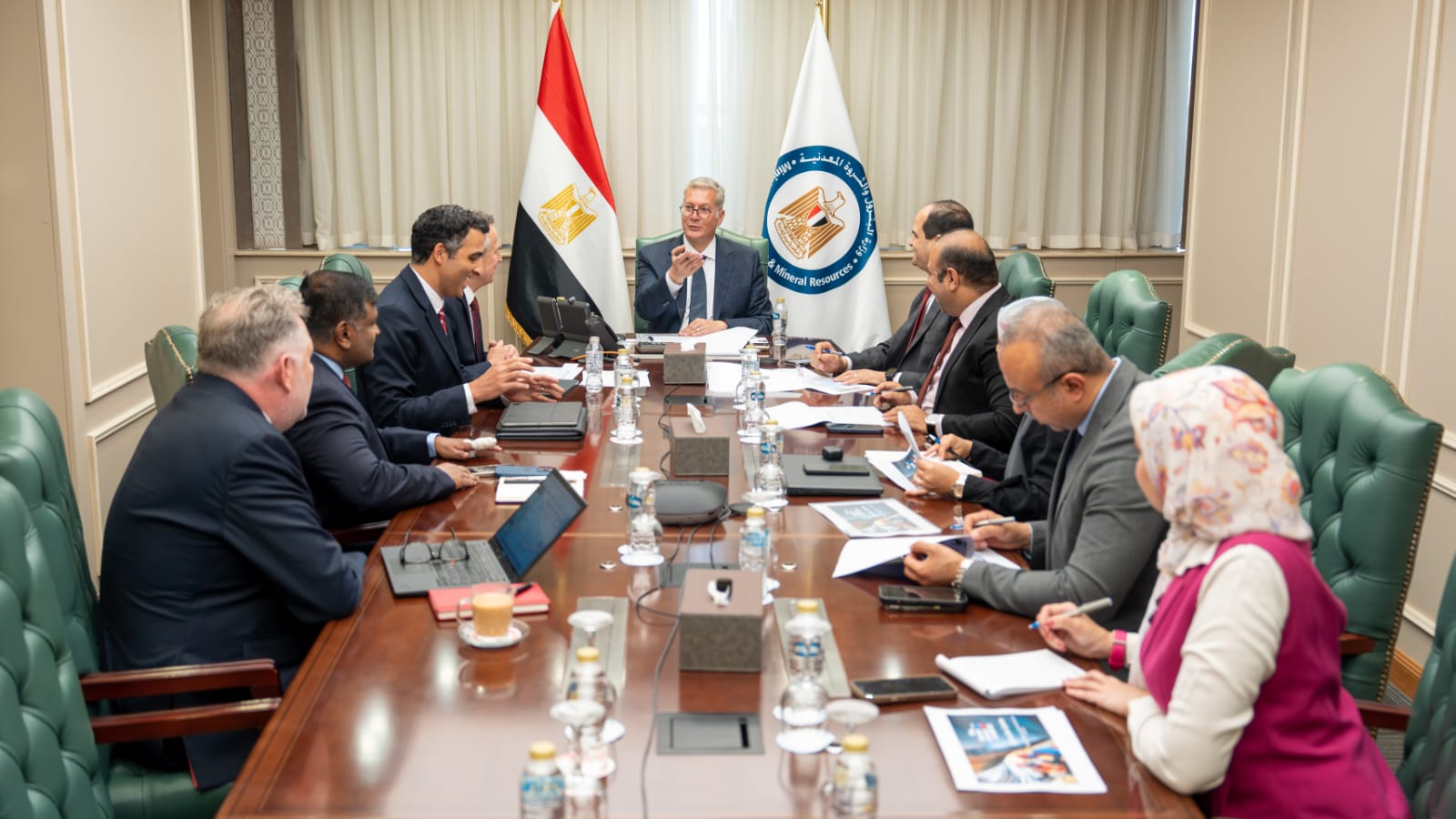 وزير البترول يتابع تسريع استكمال اتفاقيات ربط حقل أفروديت القبرصي مع مصر 2 وزير البترول يتابع تسريع استكمال اتفاقيات ربط حقل أفروديت القبرصي مع مصر