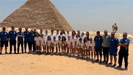 منتخب تونس للكرة النسائية يشيد بحفاوة الاستقبال في مصر ويزور الأهرامات