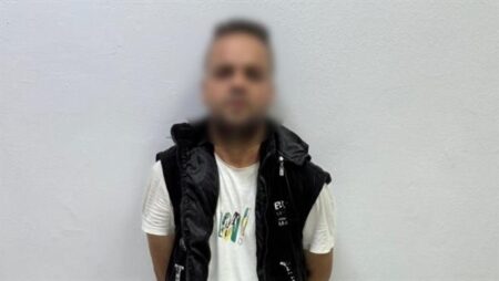 الداخلية تضبط متهمًا بسرقة بائع صحف بأسلوب المغافلة في القاهرة