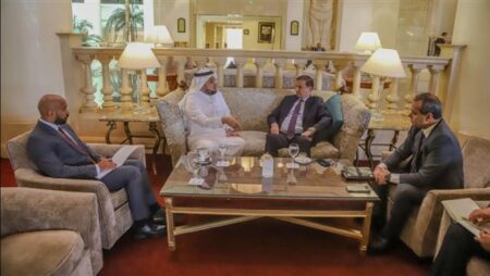 وزير الزراعة يبحث مع وكيل وزارة البيئة والمياه والزراعة السعودي تعزيز التعاون المشترك