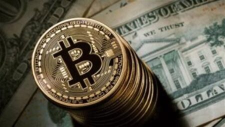 بيتكوين تفقد مكاسبها الأخيرة مع تصاعد الأزمة الأمريكية الإيرانية.. شاهد