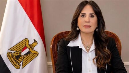 تطوير ورفع كفاءة الطرق والمرافق بالمناطق الصناعية في السادات والسويس الجديدة