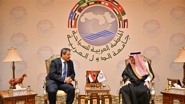 وزير السياحة اليمني يبحث تعزيز التعاون مع المنظمة العربية للسياحة في جدة وزير السياحة اليمني يبحث تعزيز التعاون مع المنظمة العربية للسياحة في جدة
