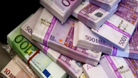 ارتفاع ملحوظ في مكانة اليورو خلال 2025.. وإقبال على السندات الخضراء