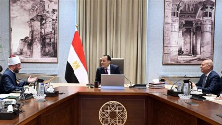رئيس الوزراء يتابع جهود إعادة إحياء معالم القاهرة الإسلامية والتاريخية