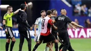 توابع الفضيحة، أول منتخب في كأس العالم يبدي غضبه من حكم مباراة مصر والأرجنتين