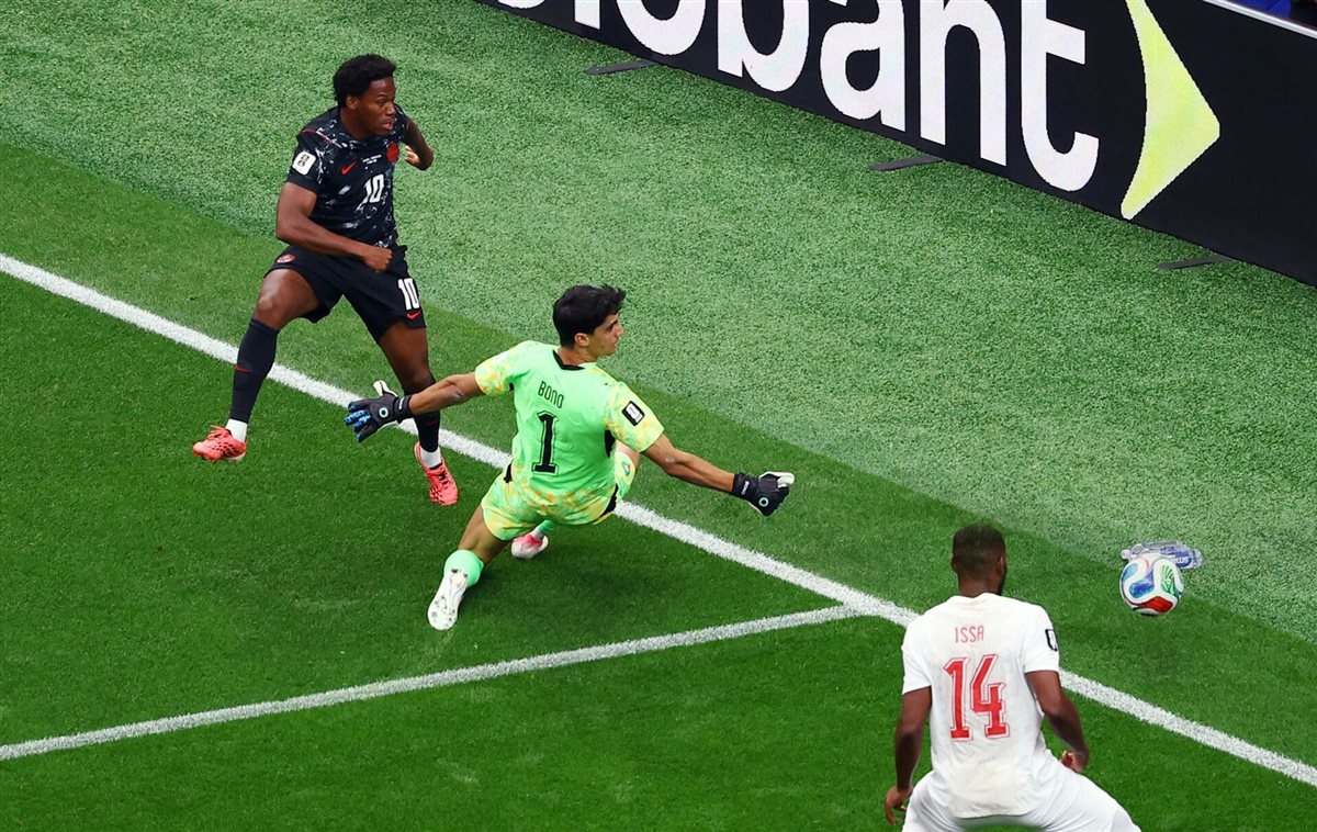 50 مليون يورو قيمة العقد، صدمة في بايرن ميونخ بعد إصابة نجم المغرب أمام كندا