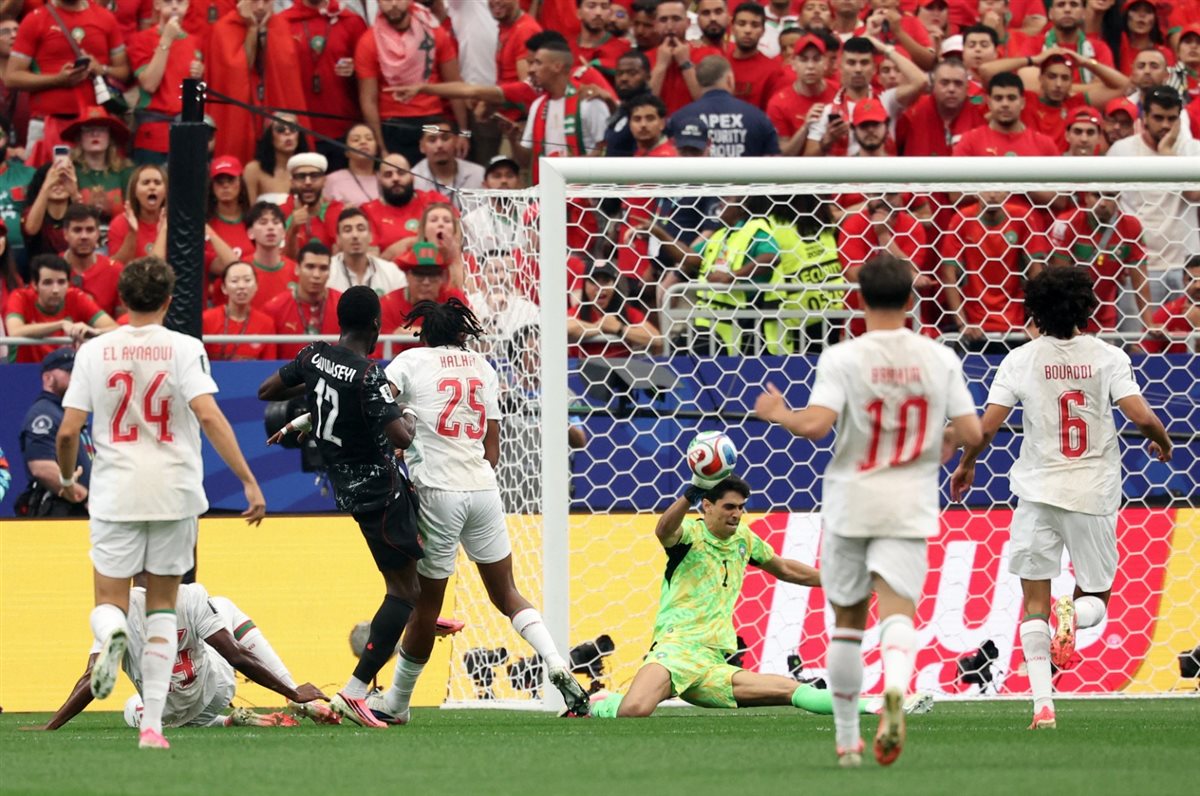 50 مليون يورو قيمة العقد، صدمة في بايرن ميونخ بعد إصابة نجم المغرب أمام كندا