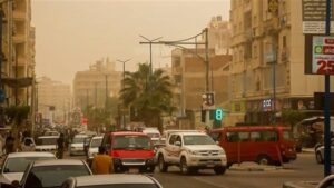 القاهرة في وجه العاصفة، الأرصاد تحذر من أتربة ورمال وارتفاع الأمواج بـ 5 شواطئ
