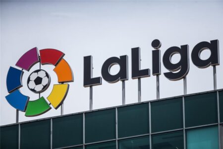 اقتراب تأجيل الجولة الأولى من الدوري الإسباني بسبب مباراة فرنسا والمغرب في كأس العالم اقتراب تأجيل الجولة الأولى من الدوري الإسباني بسبب مباراة فرنسا والمغرب في كأس العالم