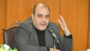الرأي العام يستحق إجابات، الإعلامي محمد الباز يوجه 10 أسئلة حاسمة لعمرو الدجوي حول عزل والدته وانتحار شقيقه