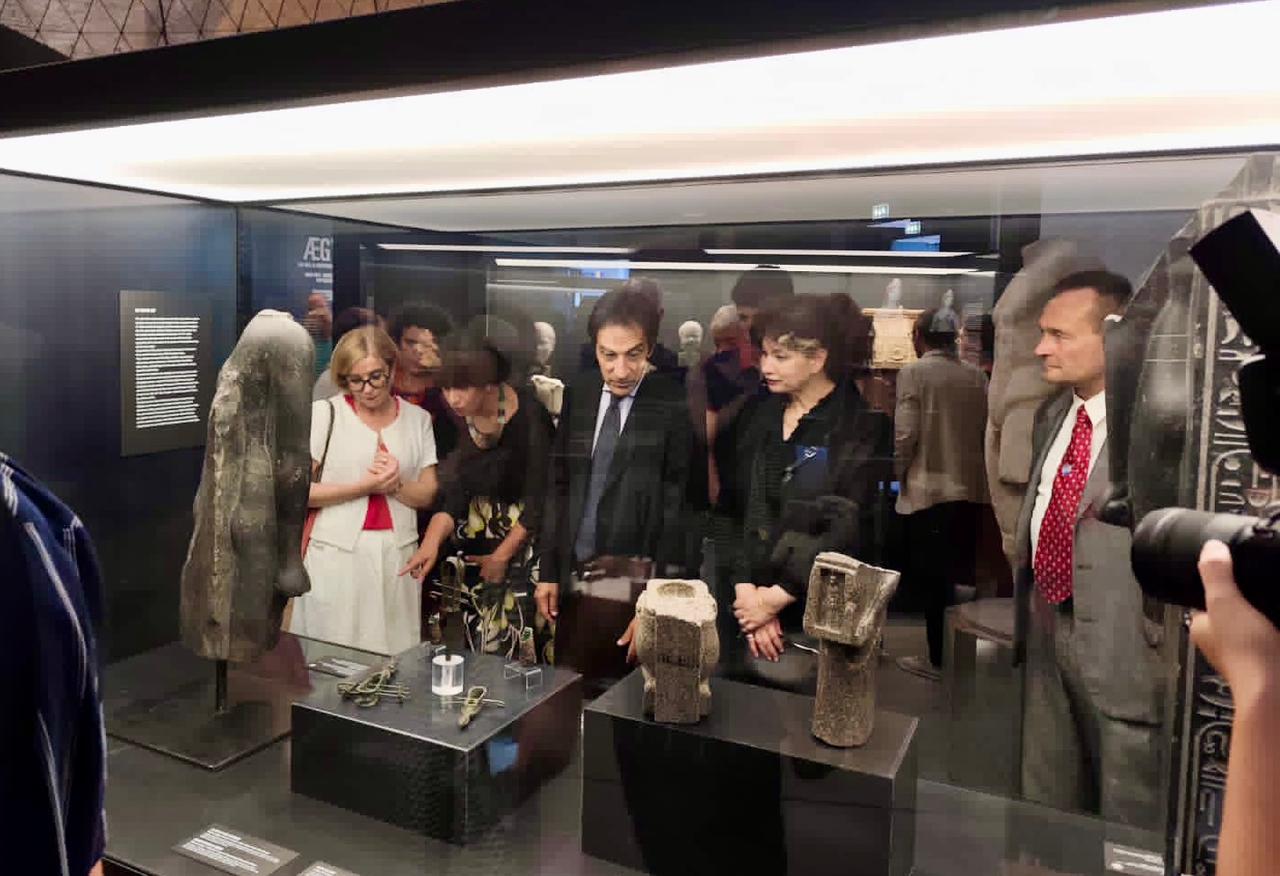 بسام راضي يفتتح معرض AEGYPTUS في روما لآثار الحضارة الرومانية فى الواحات البحرية بمصر.. صور
