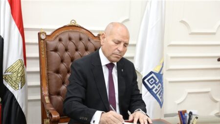 محافظ القاهرة ينهي تكليف رئيس حي المقطم ويندب هشام حسين قائمًا بالأعمال