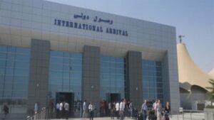 بالورود والشوكولاتة، مطار الغردقة يستقبل أول رحلة من فيينا