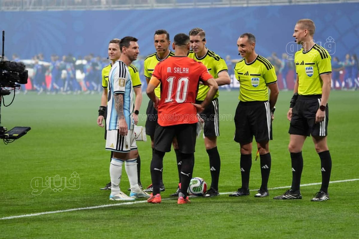 فرحة جماهير الفان زون بالعاصمة الإدارية خلال الشوط الأول لمباراة مصر والأرجنتين (صور)