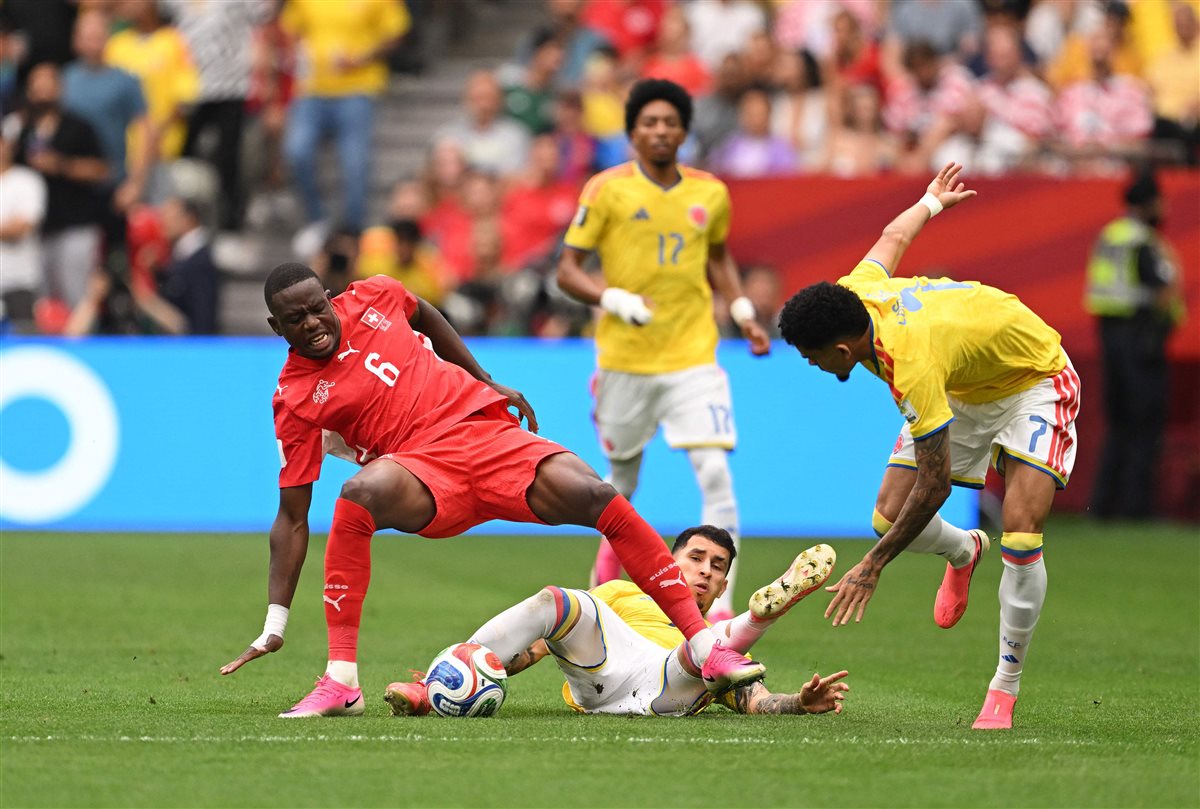 سويسرا تتخطى كولومبيا بركلات الترجيح 4 - 3 وتواجه الأرجنتين في ربع نهائي المونديال 3 سويسرا تتخطى كولومبيا بركلات الترجيح 4 - 3 وتواجه الأرجنتين في ربع نهائي المونديال