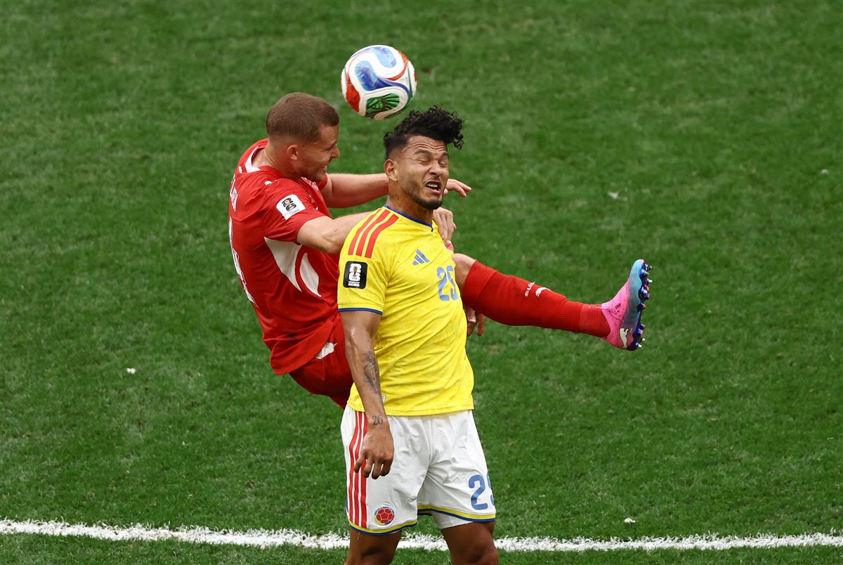 سويسرا تتخطى كولومبيا بركلات الترجيح 4 - 3 وتواجه الأرجنتين في ربع نهائي المونديال 8 سويسرا تتخطى كولومبيا بركلات الترجيح 4 - 3 وتواجه الأرجنتين في ربع نهائي المونديال