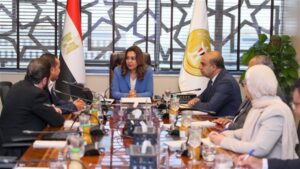 منال عوض: إنشاء شبكة قومية لجمع الأدوية منتهية الصلاحية