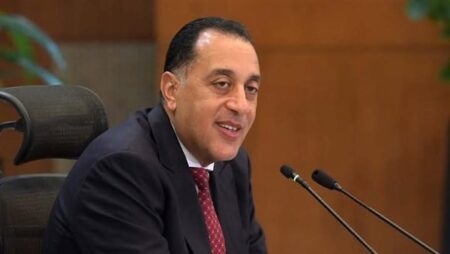 مدبولي لرجال المنتخب الوطني: رغم التحديات كنتم نموذجا مشرفا لكرة القدم المصرية