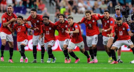 شبكة جماهيرية توجه رسالة إلى ليفربول: تعاقدوا مع لاعب منتخب مصر شبكة جماهيرية توجه رسالة إلى ليفربول: تعاقدوا مع لاعب منتخب مصر