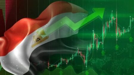 رغم الضغوط التضخمية، “باركليز” يرفع توقعاته لنمو الاقتصاد المصري إلى 5.5% خلال 2026-2027 رغم الضغوط التضخمية، "باركليز" يرفع توقعاته لنمو الاقتصاد المصري إلى 5.5% خلال 2026-2027
