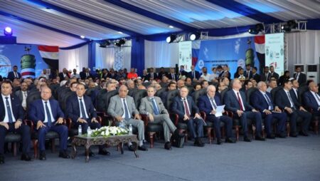 بعد تركيب وعاء المفاعل.. بدء لحام خط الأنابيب الرئيسي لدائرة التبريد بعد تركيب وعاء المفاعل.. بدء لحام خط الأنابيب الرئيسي لدائرة التبريد