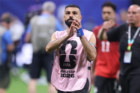 سبب تعثر صفقة انتقال محمد صلاح إلى الدوري السعودي