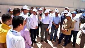 رئيس الهيئة العربية للتصنيع يتفقد مشروعات المبادرة الرئاسية "حياة كريمة" بقرى أسيوط