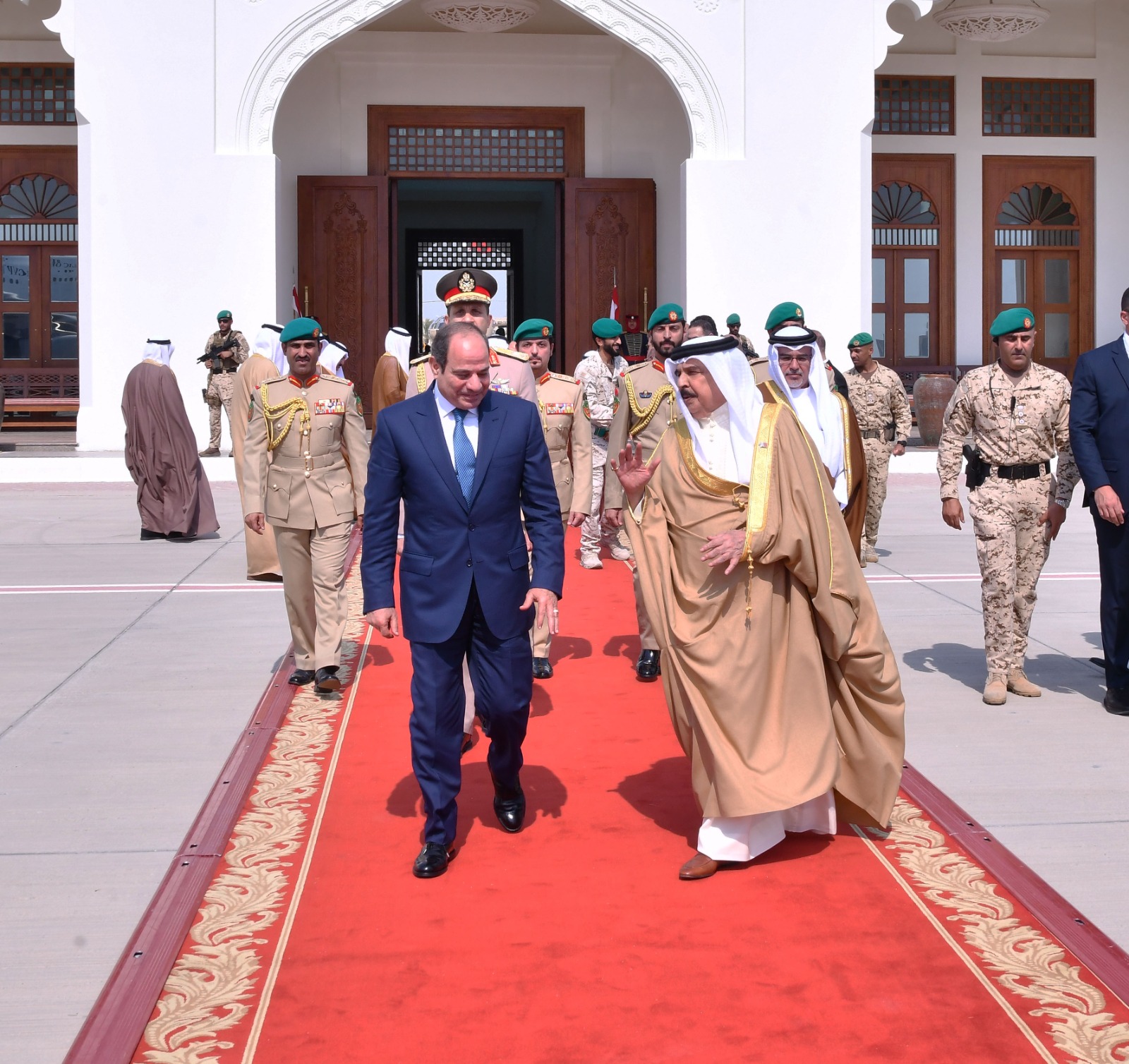 تفاصيل زيارة الرئيس السيسي اليوم إلى قطر والبحرين (صور) 9 تفاصيل زيارة الرئيس السيسي اليوم إلى قطر والبحرين (صور)