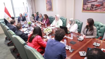 المدينة الطبية، وزير الصحة يناقش خطة التنفيذ وآليات الاستدامة مع شركاء المشروع