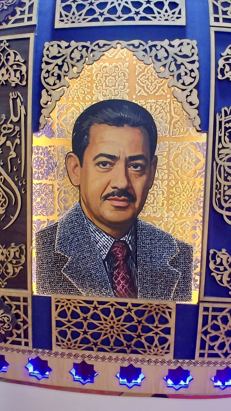 «ثمانينية الإمام».. جدارية الأزهر بعد اكتمالها تتحول إلى أيقونة بصرية تجذب زوار معرض مكتبة الإسكندرية للكتاب 2 «ثمانينية الإمام».. جدارية الأزهر بعد اكتمالها تتحول إلى أيقونة بصرية تجذب زوار معرض مكتبة الإسكندرية للكتاب