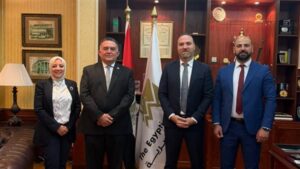 عمر رضوان يبحث مع الأمين العام لاتحاد أسواق المال تعزيز التعاون مع البورصات العربية